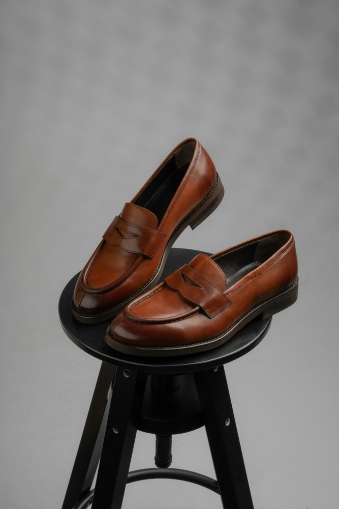 Flat work shoes