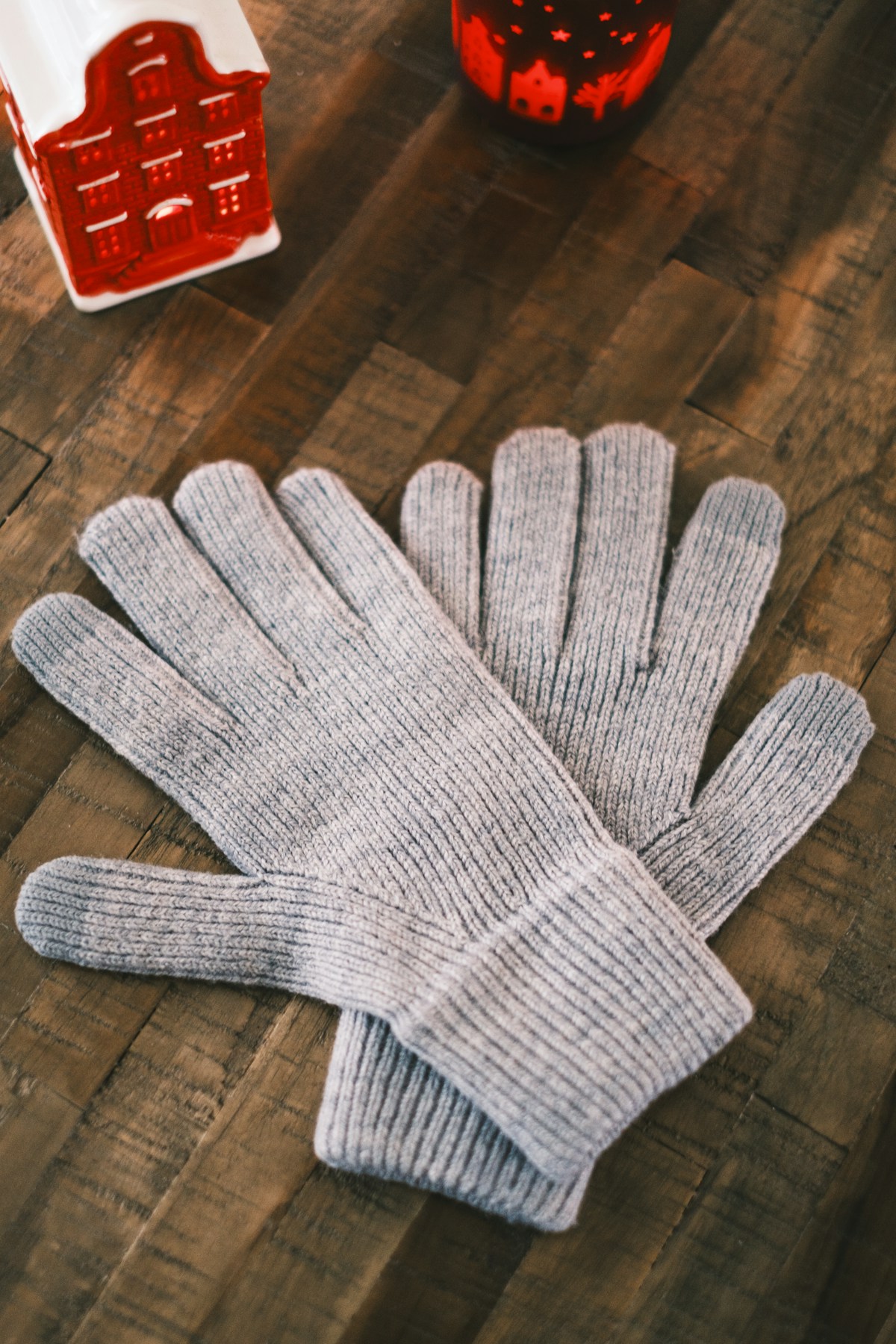 Knit gloves