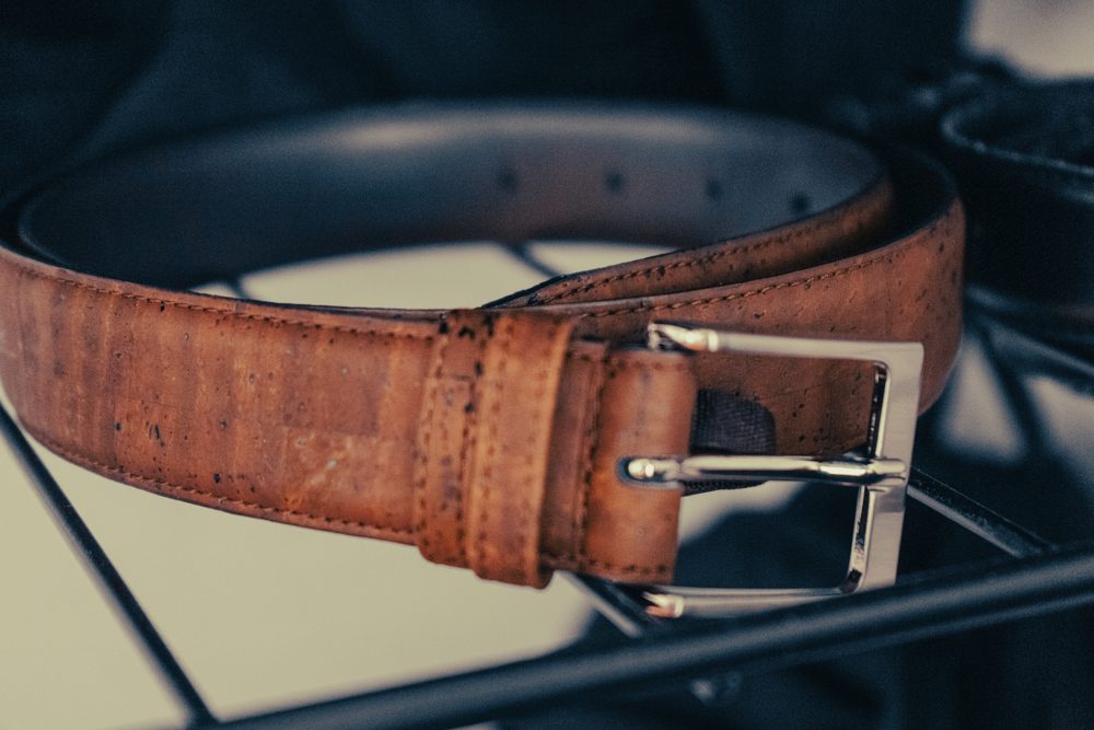 Wide waist belt